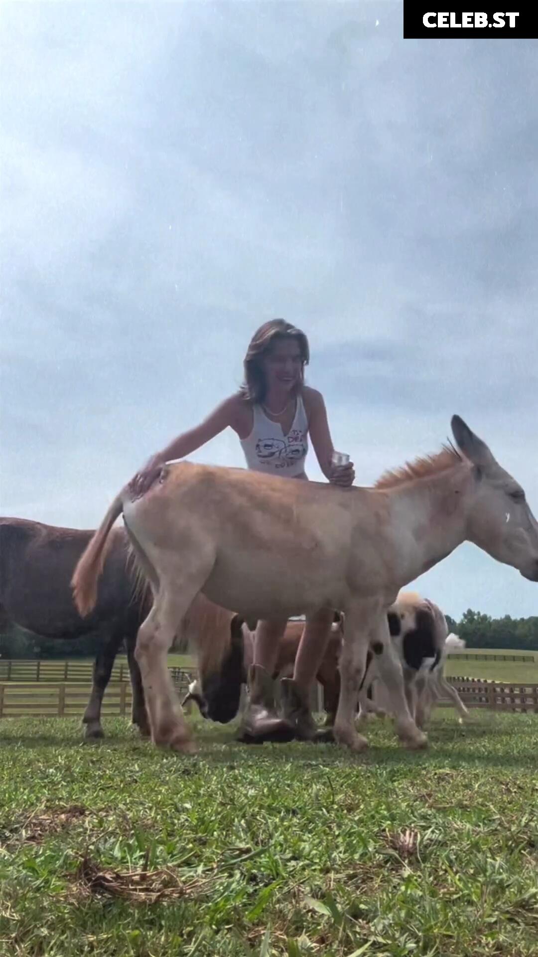 Millie Bobby Brown Image 2013859