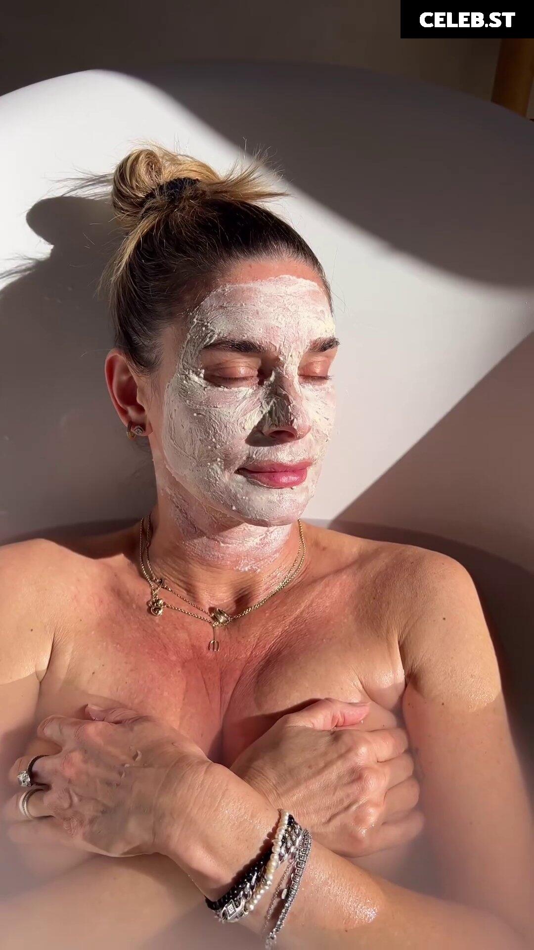 Claudelle Deckert Image 2010566