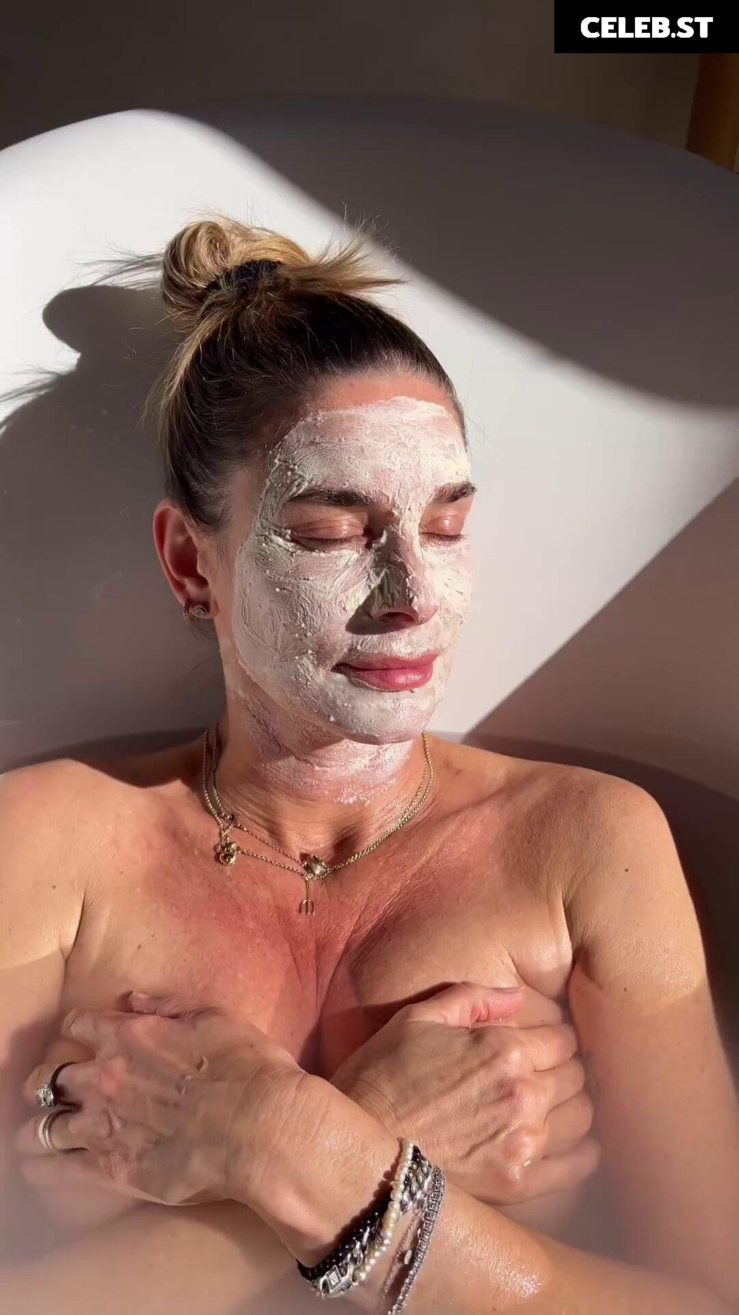 Claudelle Deckert Image 2010505