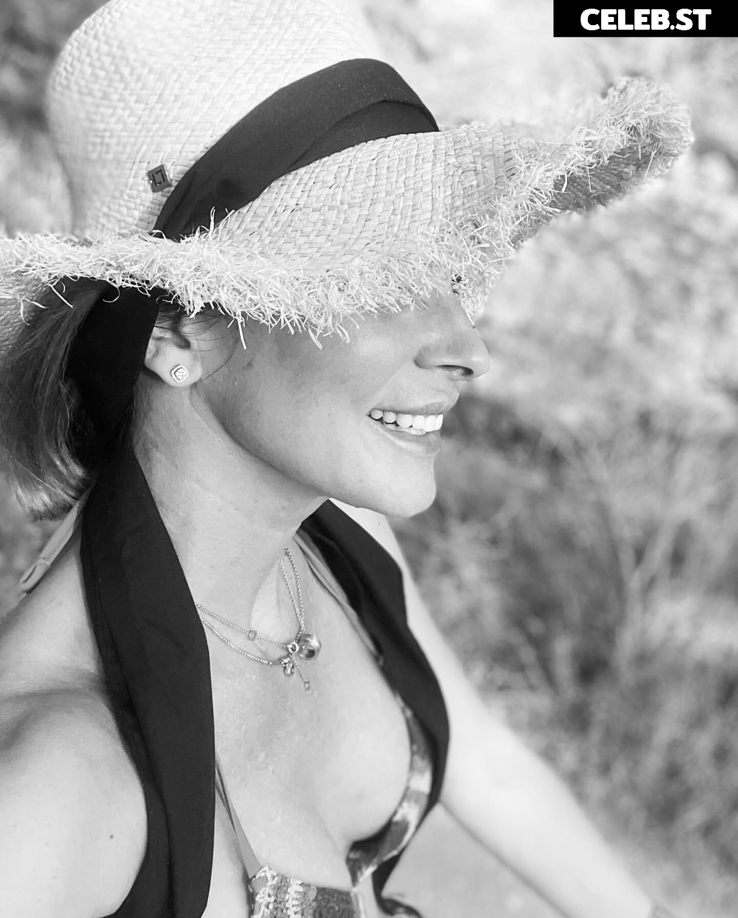 Claudelle Deckert Image 2010966