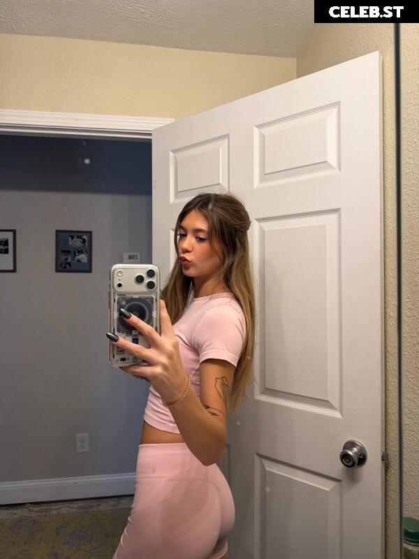 Skylar Martin / skyskysoflyy Image 20194917