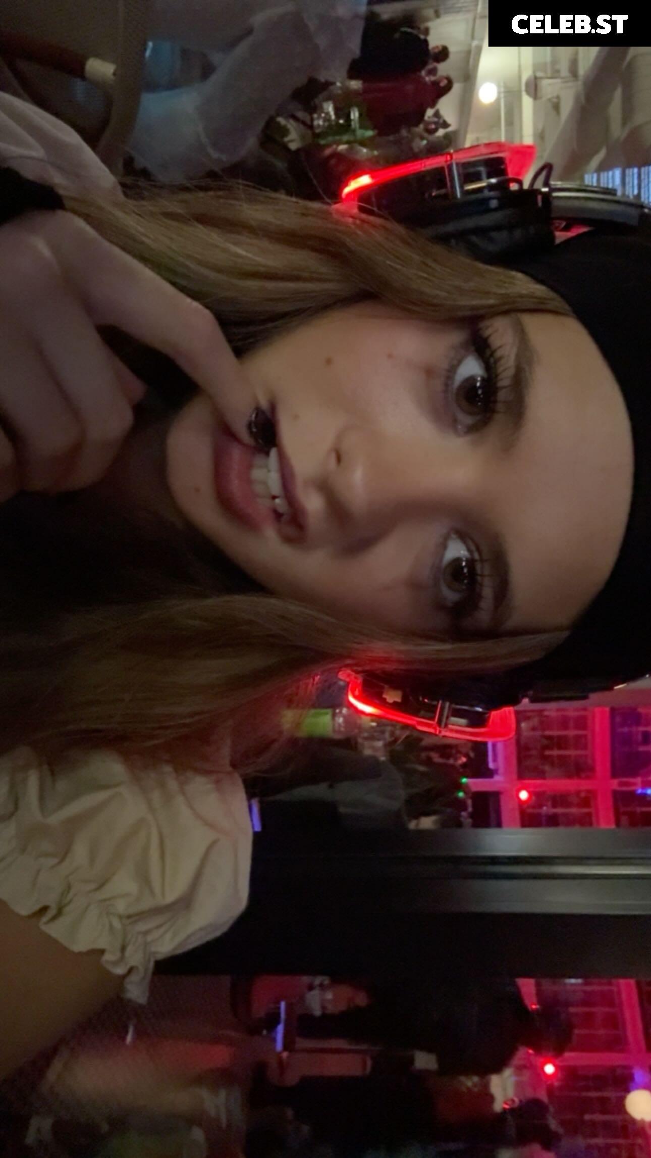 Skylar Martin / skyskysoflyy Image 20194905