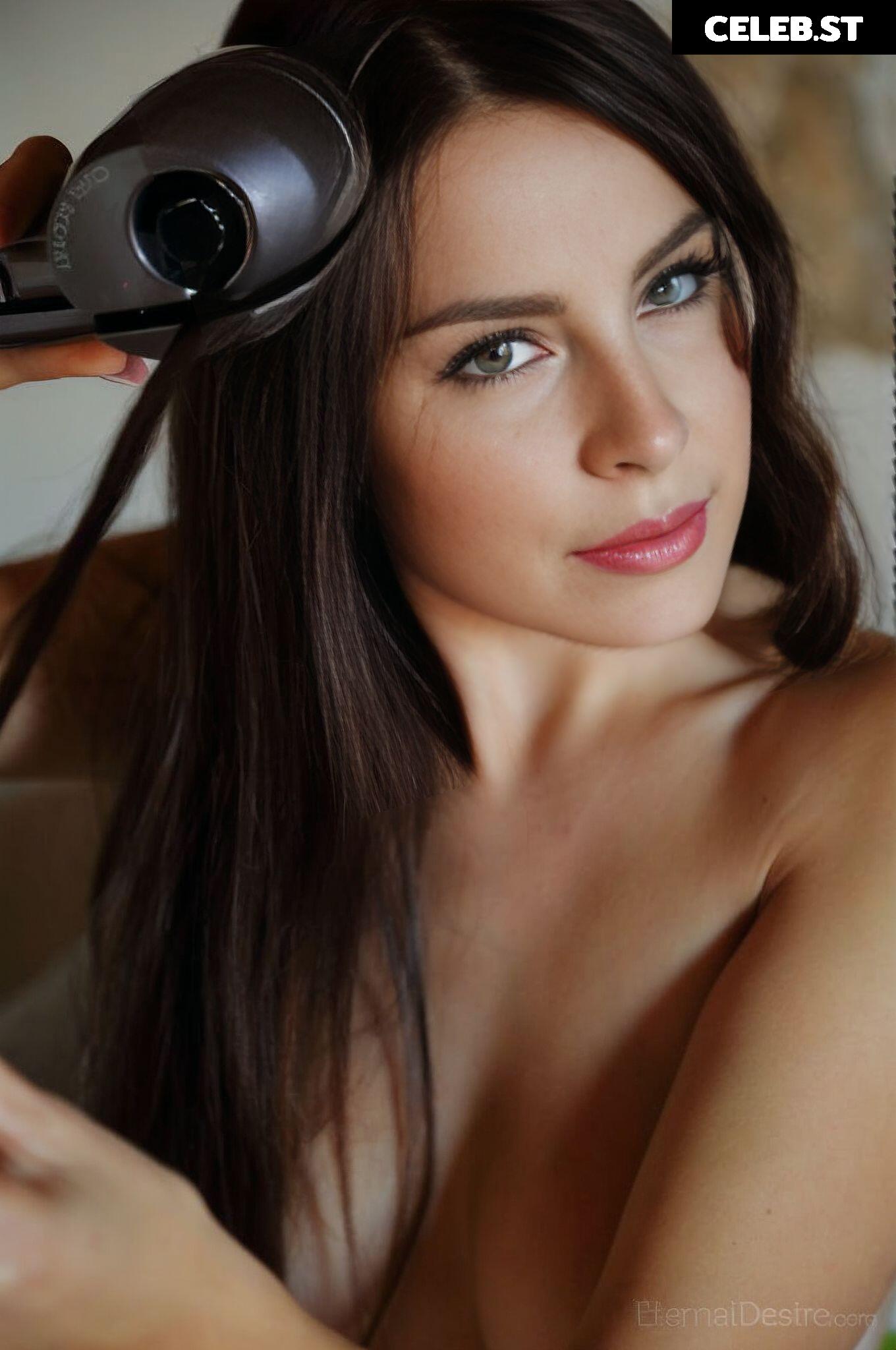 Lena Meyer-Landrut Image 2019289