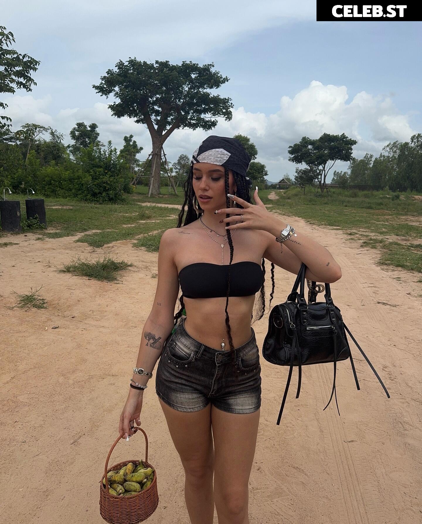 Alice Perego Image 20180745