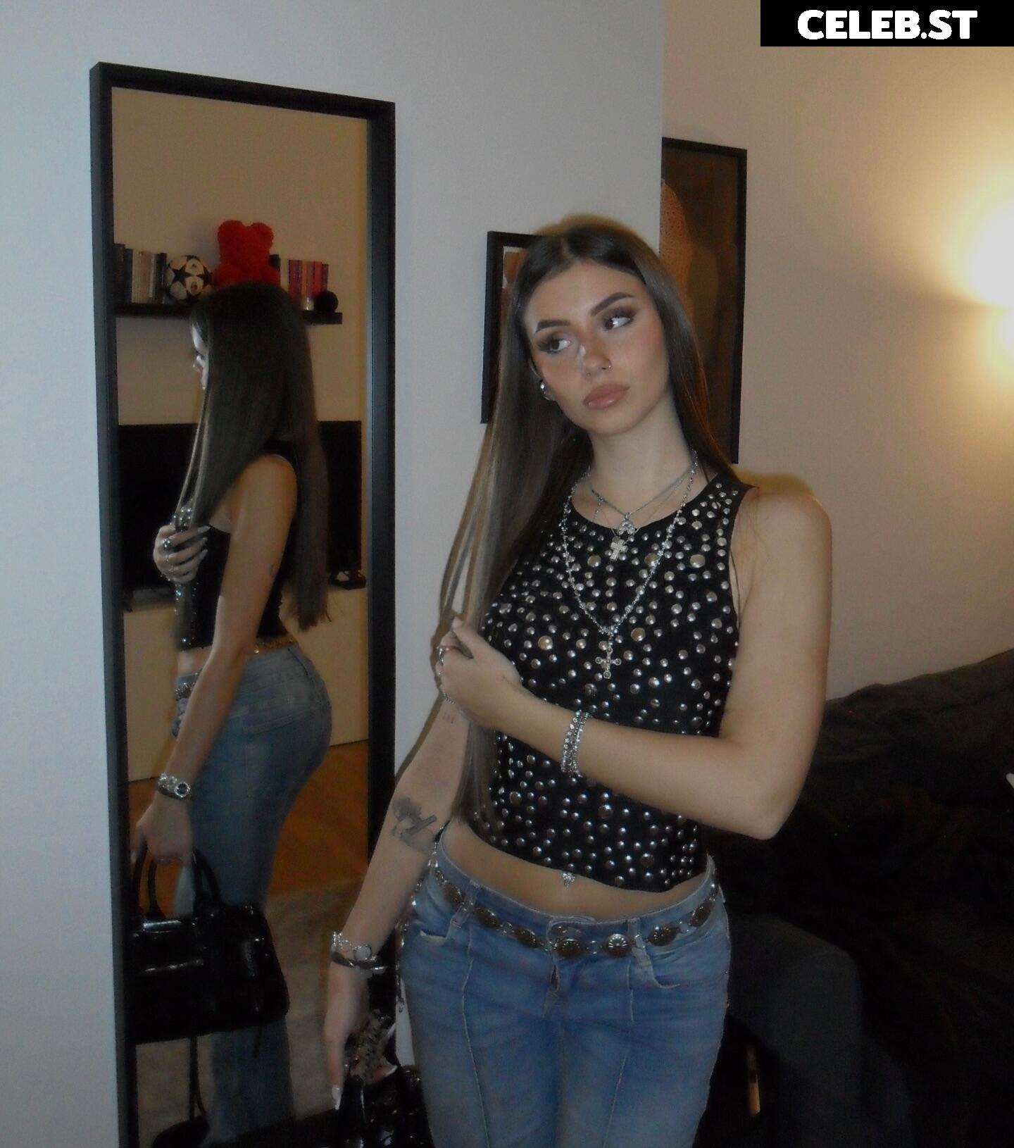 Alice Perego Image 20180636