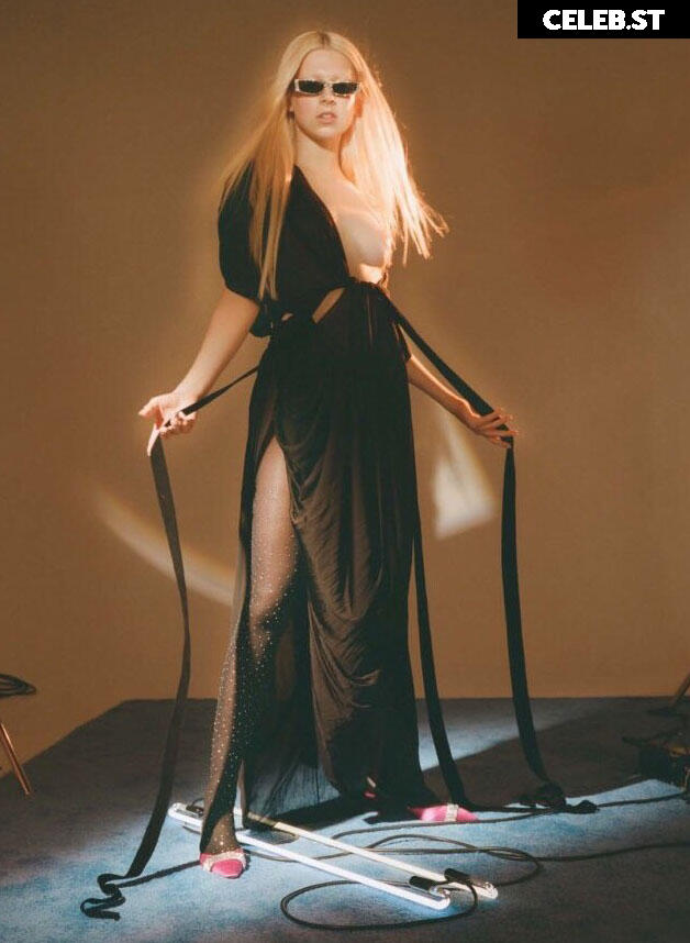 Hunter Schafer Image 2005363