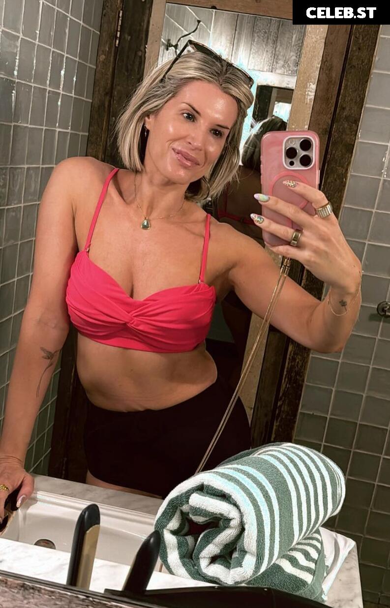 Sarah Jayne Dunn Image 2005931