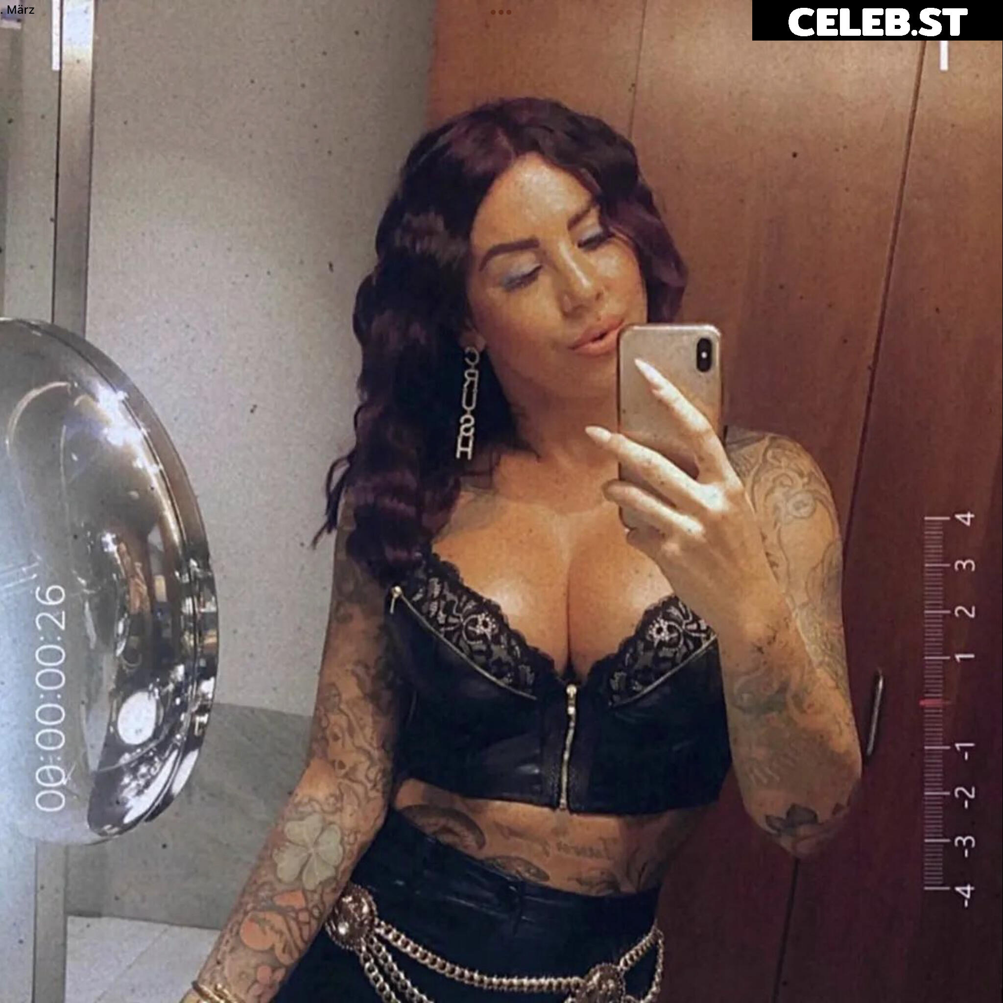 Kate Merlan Image 2007180