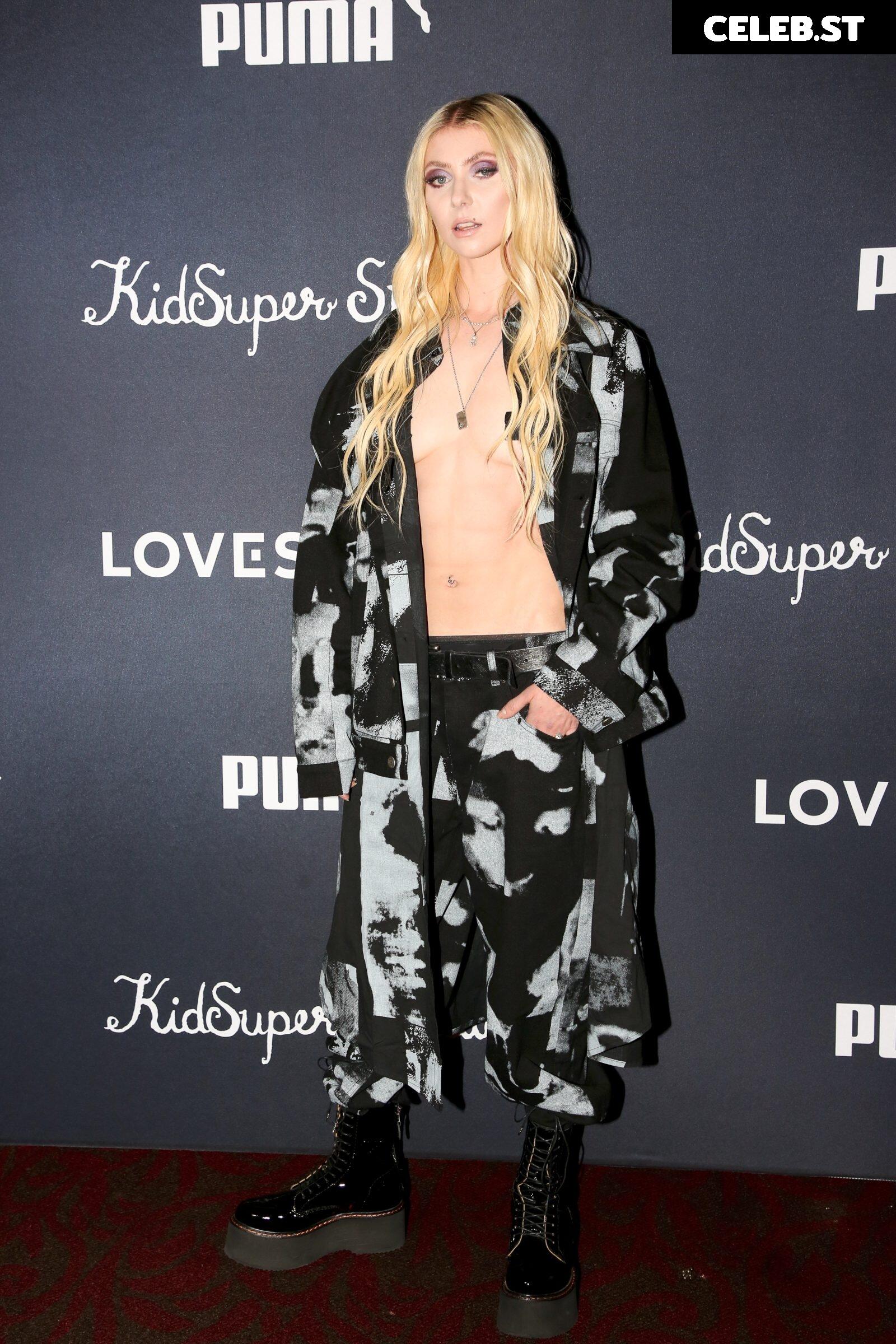 Taylor Momsen Image 2004594