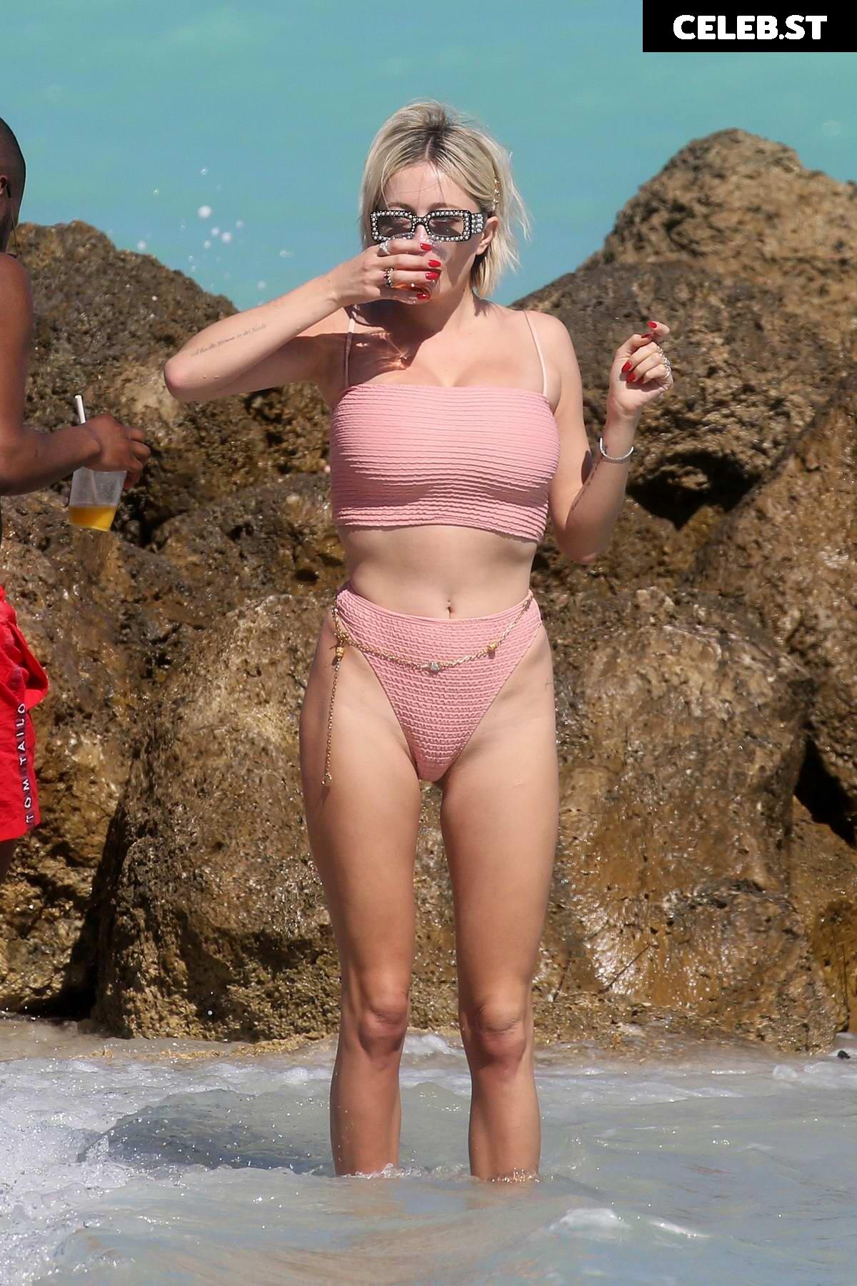 Caroline Vreeland Image 2004379