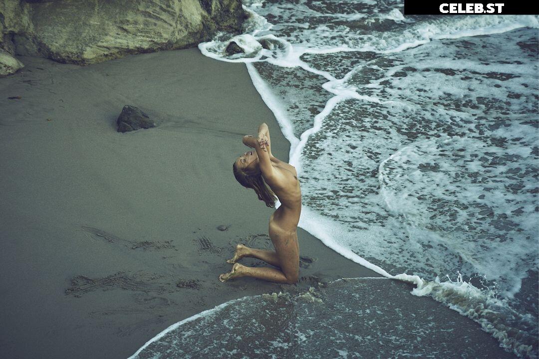 Marisa Papen Image 2004335