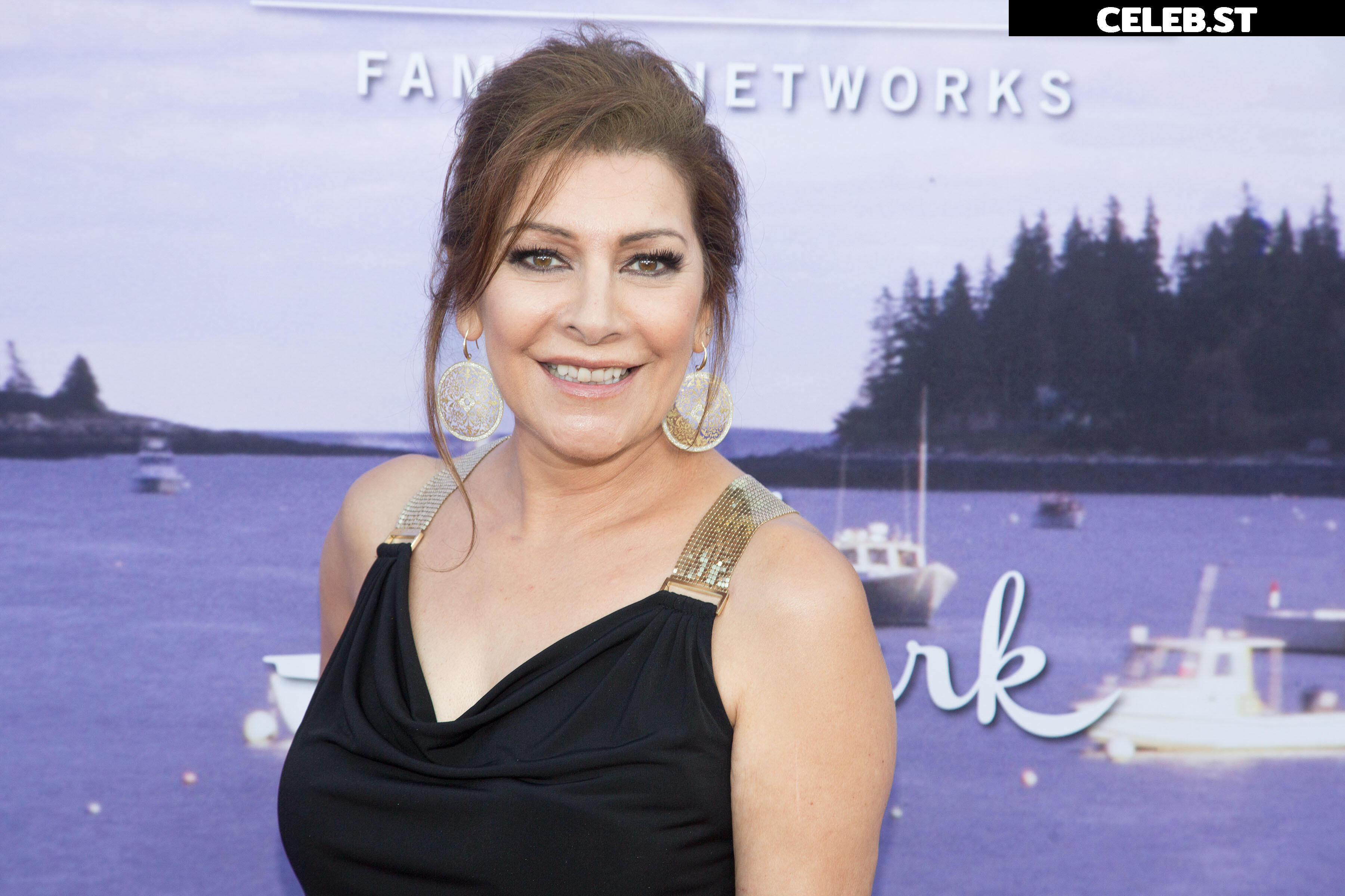 Marina Sirtis Image 2001704