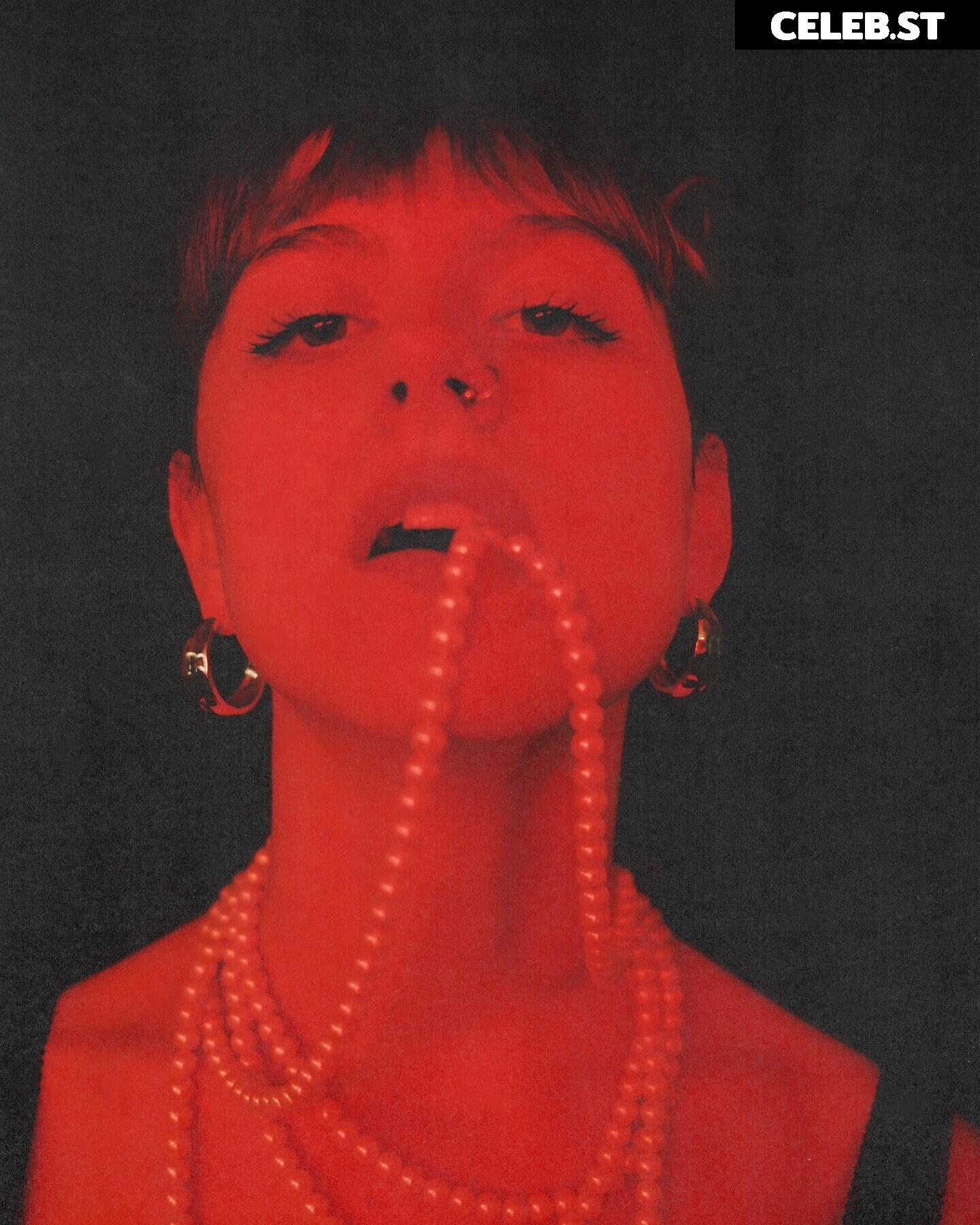 Chloe Slater - Indie Musician Image 20011639