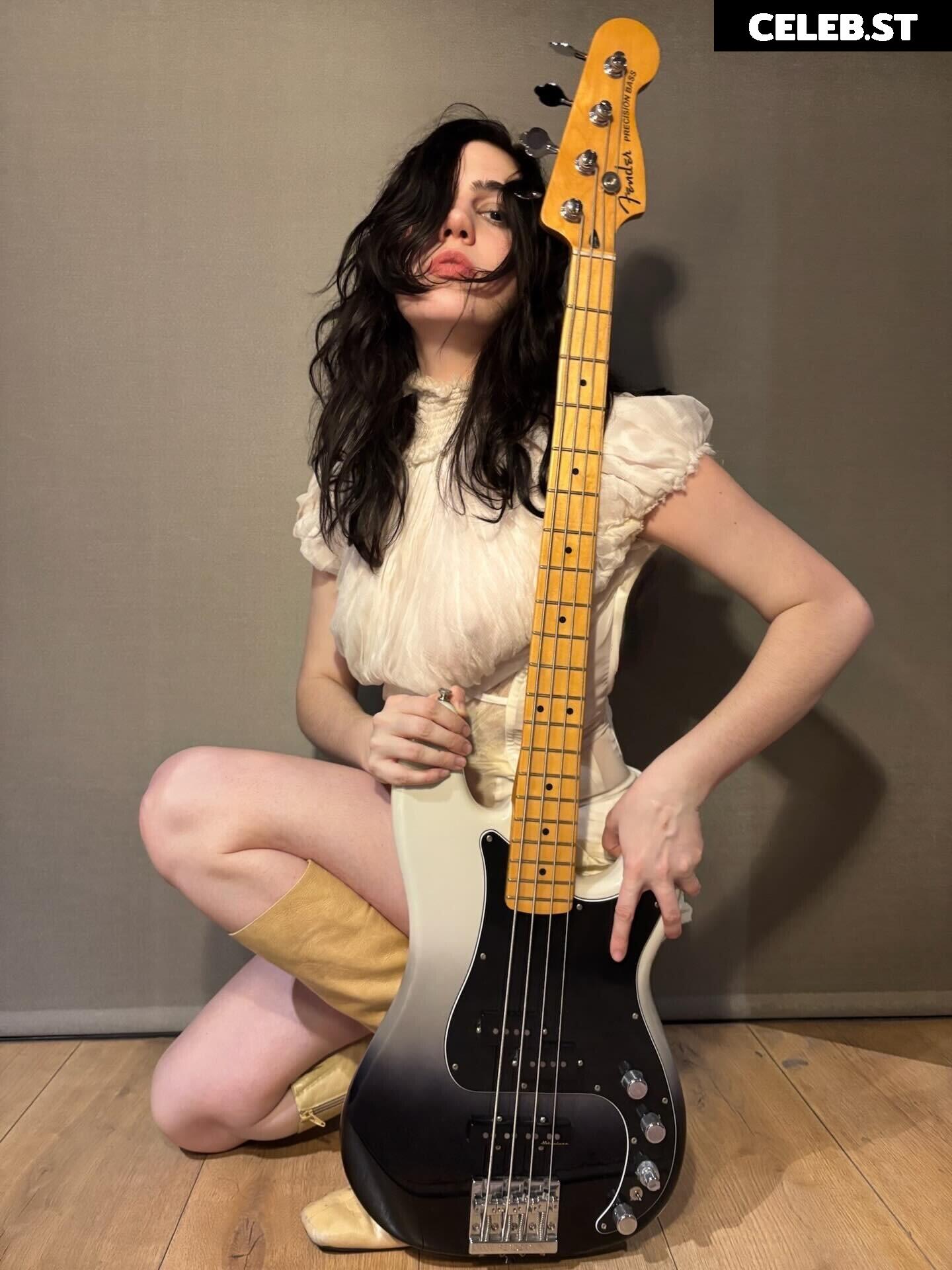Julia Cumming (Sunflower Bean Singer/Bassist) Image 20011657