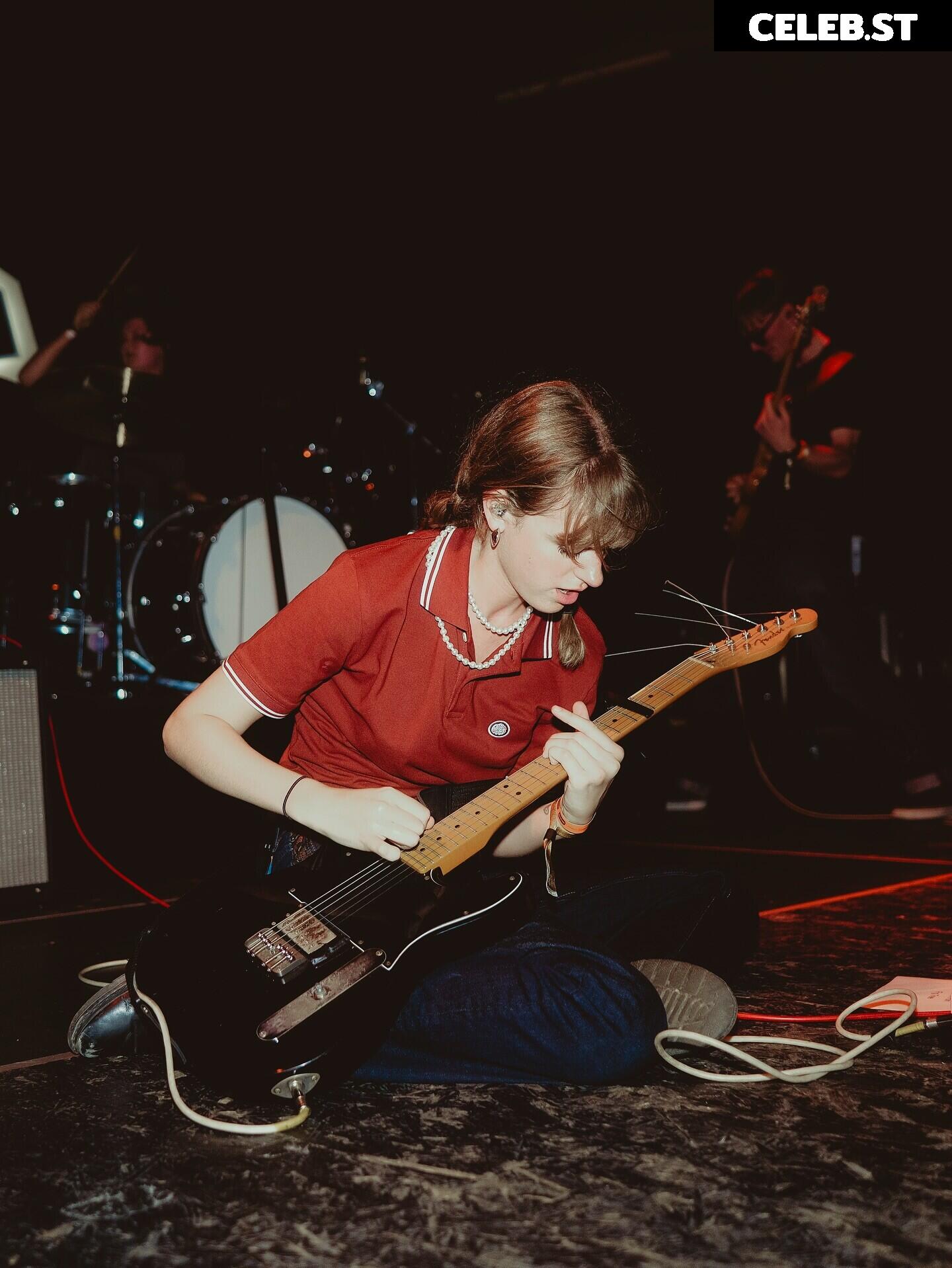 Chloe Slater - Indie Musician Image 20011642