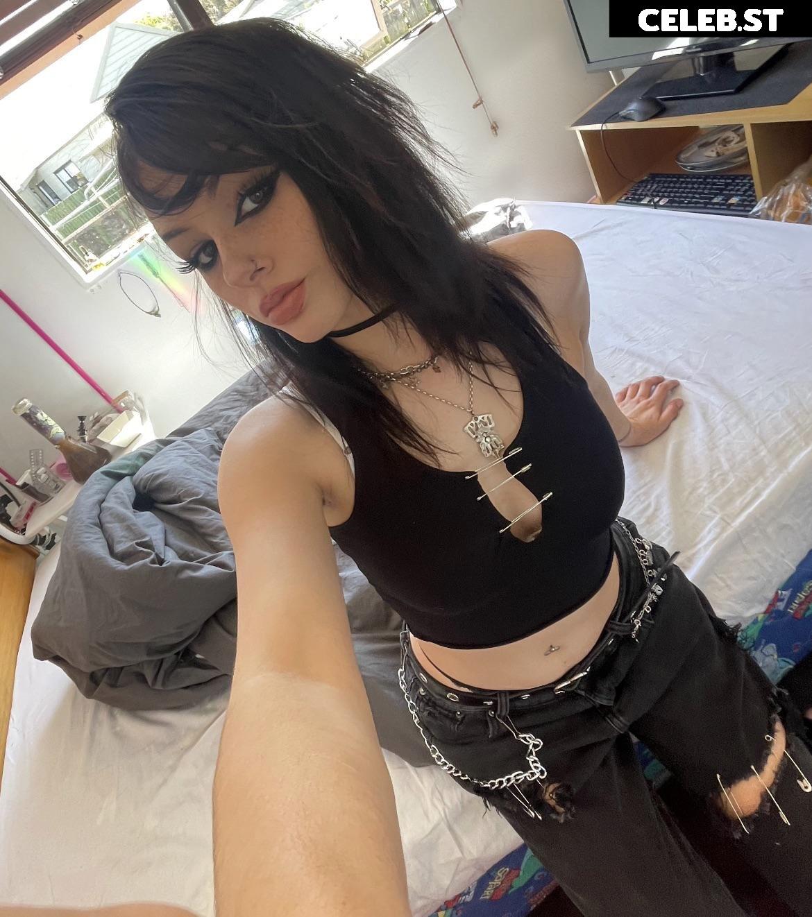 lavenderhayz aka harleysbathwater aka hazel_nuts666 Image 20012214