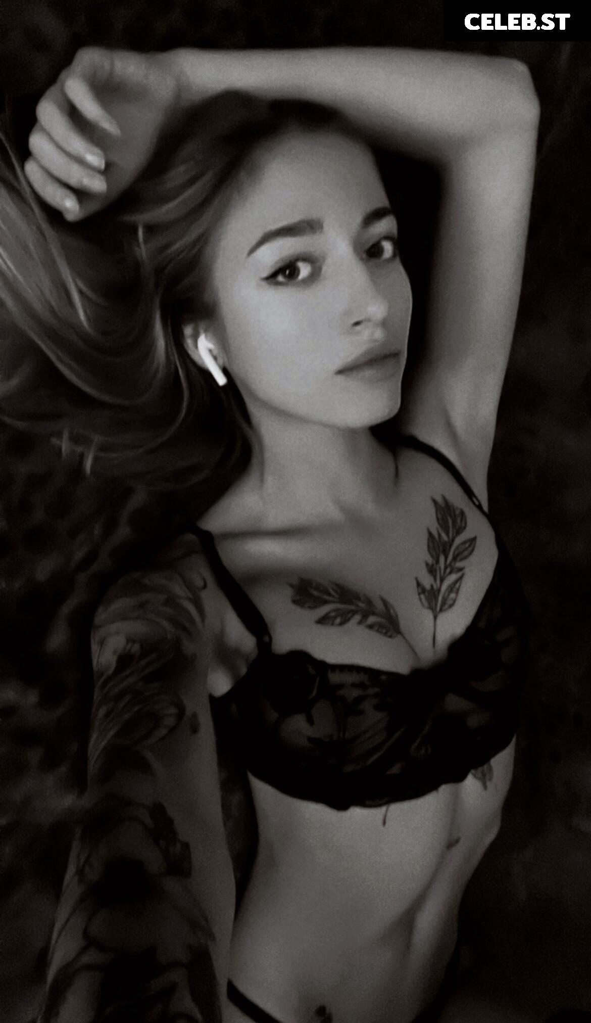 Marta Stefanska (ste_f_u_n_) Image 200257