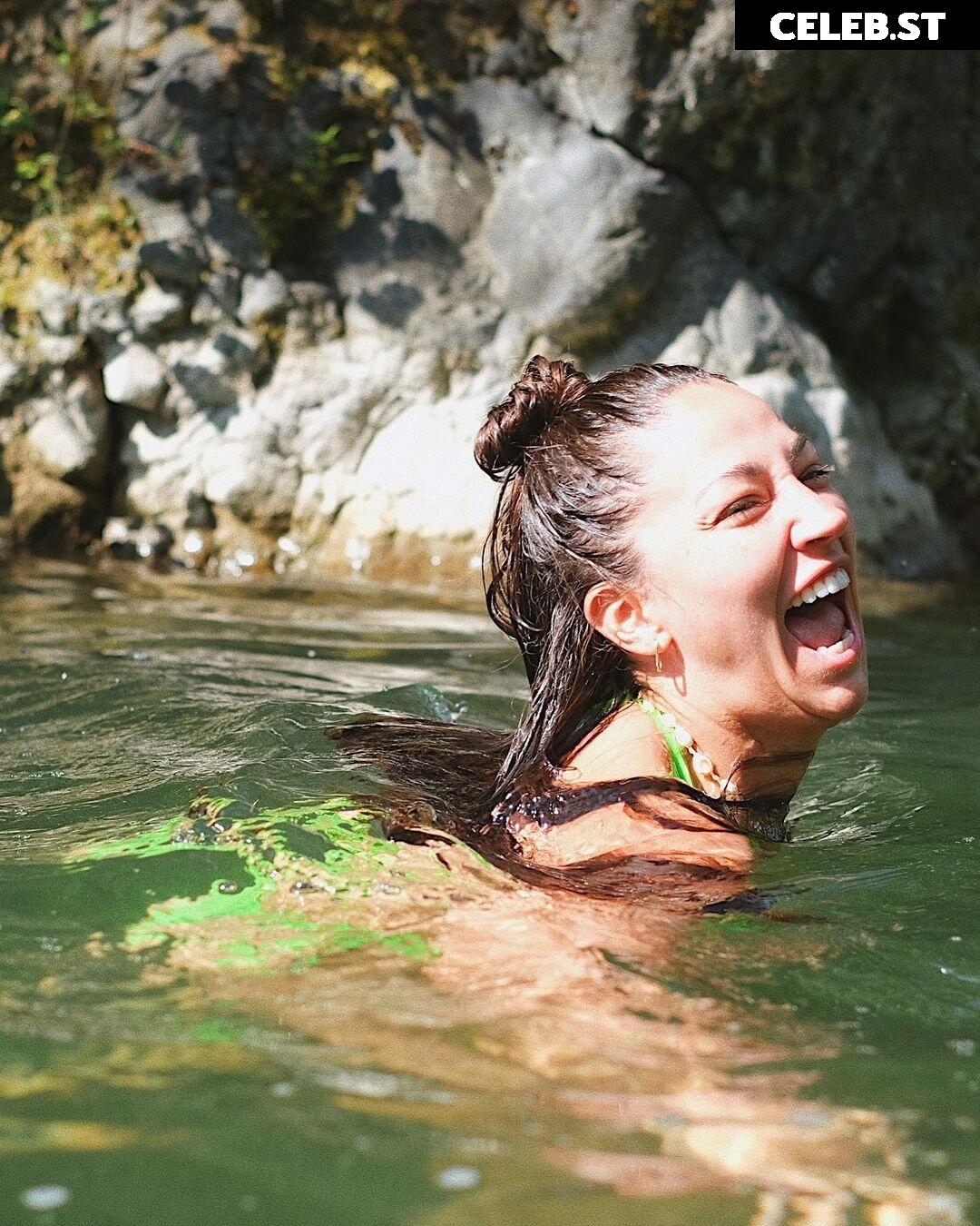 Vildan Cirpan Image 2002505