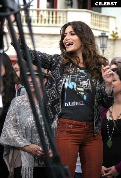 Sarah Shahi Image 2002404