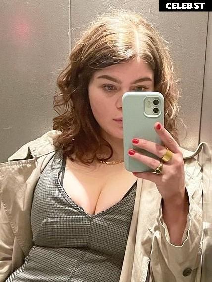 Sophie Passmann Image 2002783