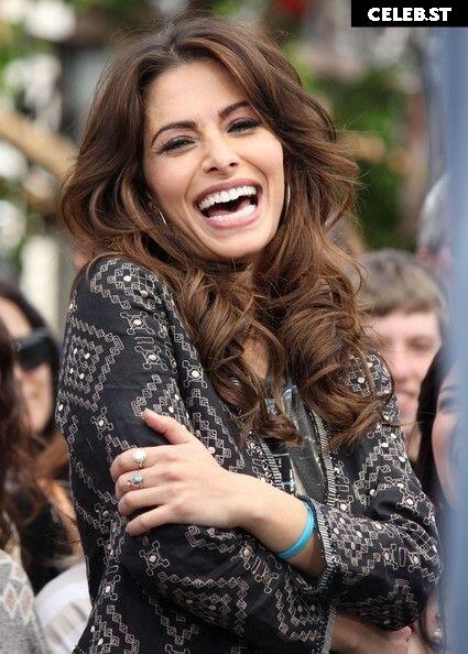 Sarah Shahi Image 2002609