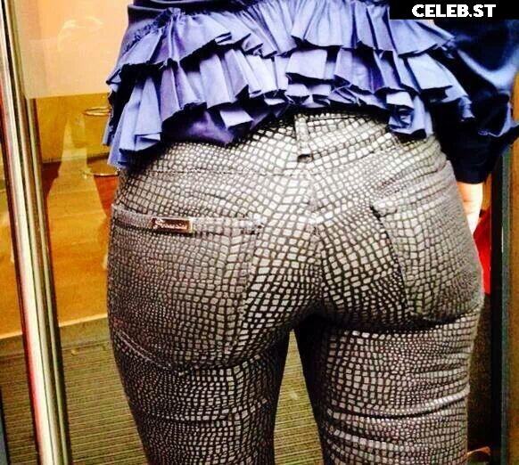 Julia Porath Image 2002069