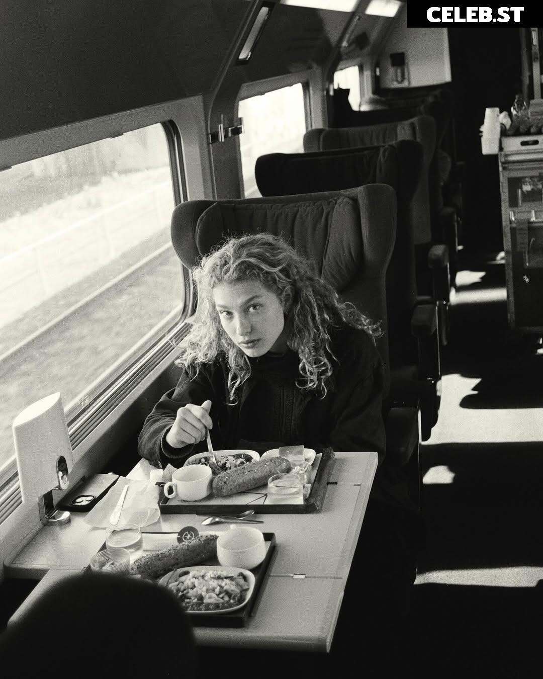 Dorit Revelis Image 20022015