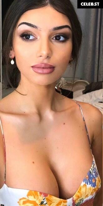 Mimi Keene Image 2002940