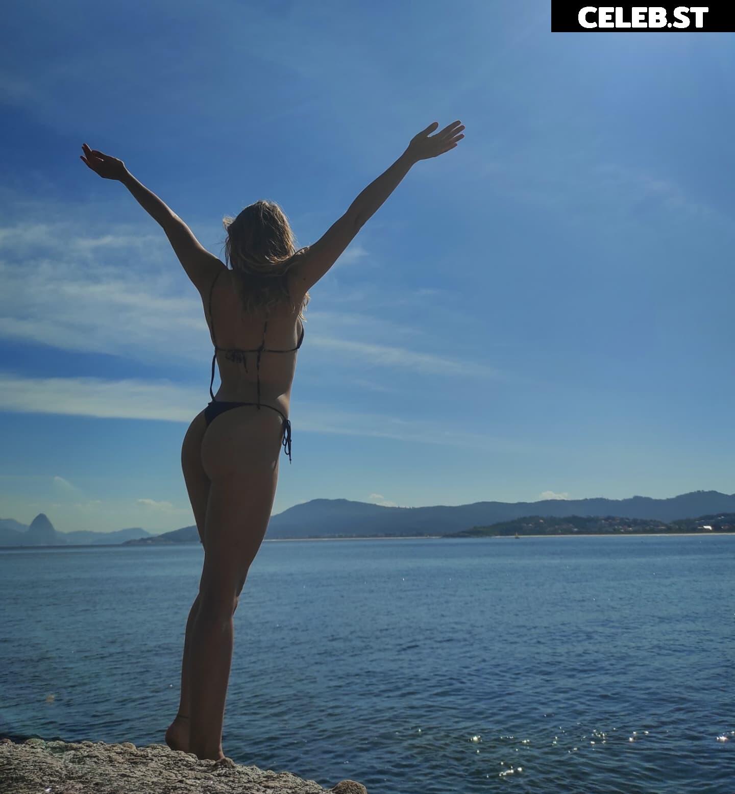 Clara Pitanga / @clara_pitanga Image 20037572
