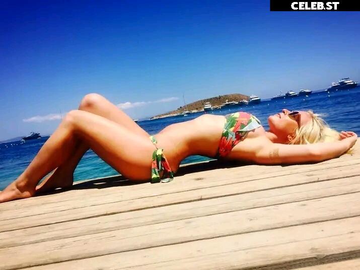 Julia Porath Image 2003262