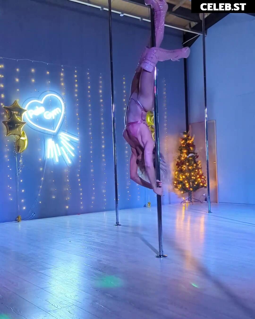 Sarah Jayne Dunn Image 2000803