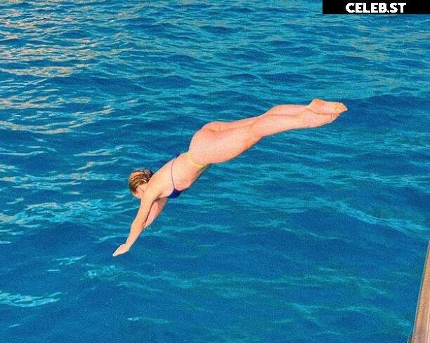 Clara Galle Image 2000485