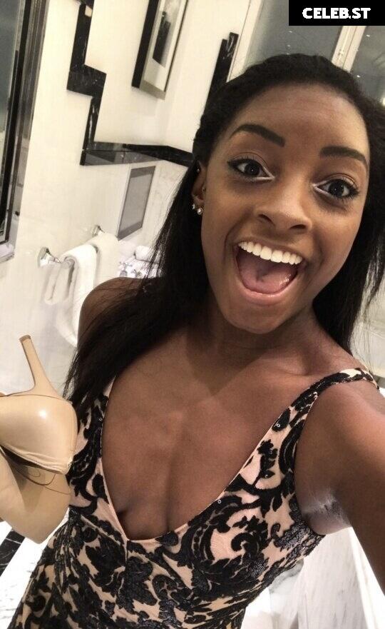 Simone Biles Image 2009035