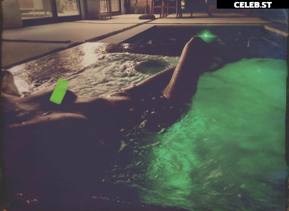 Tricia Helfer Image 2009984