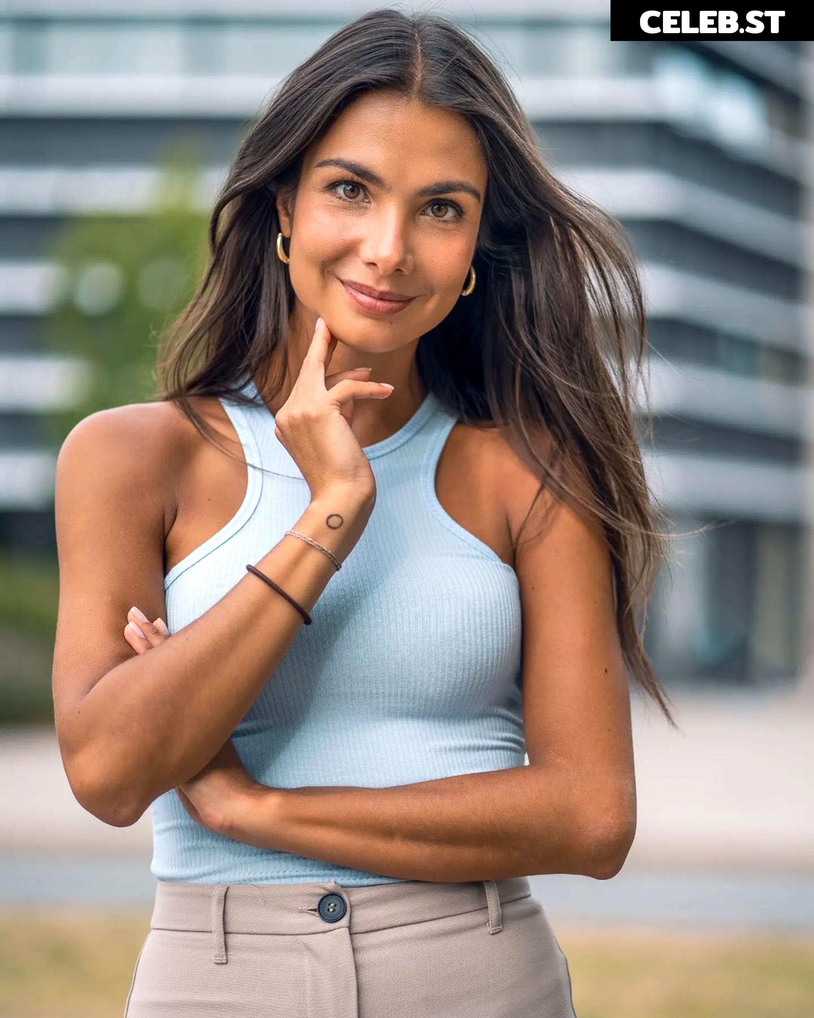 Lea Wagner Image 2008789