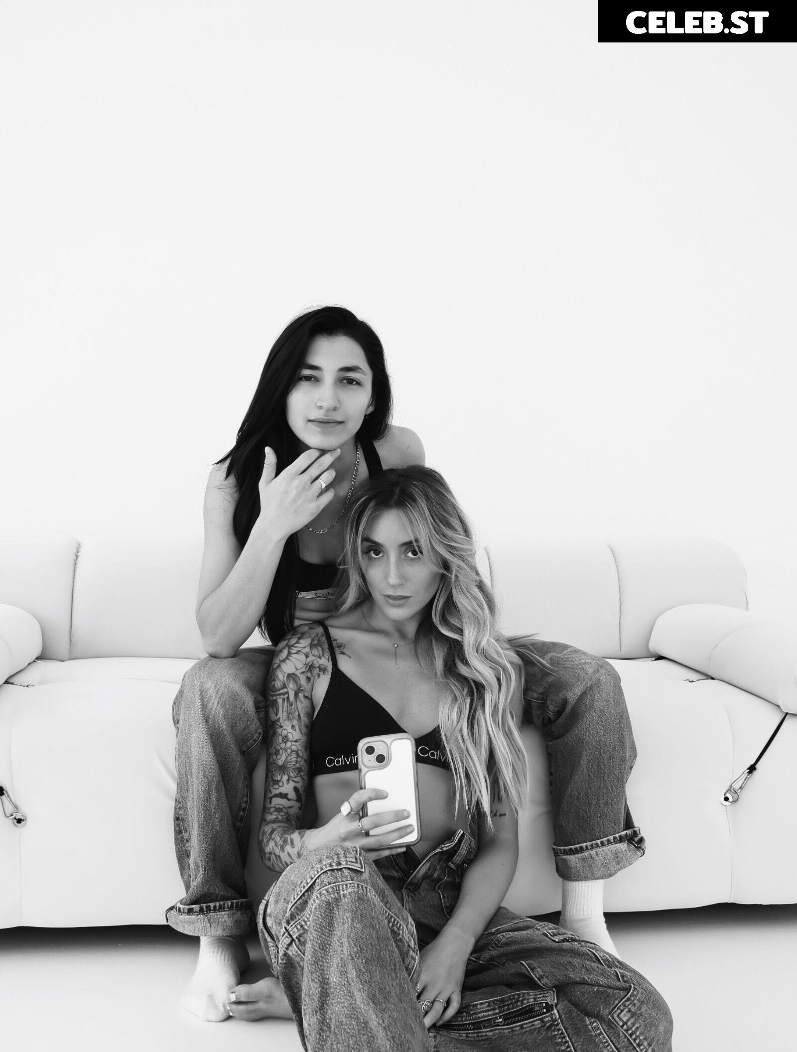 Sarah Carollyn / SaraNdEm / Fina_11 / Sar_carolyn Image 11967846