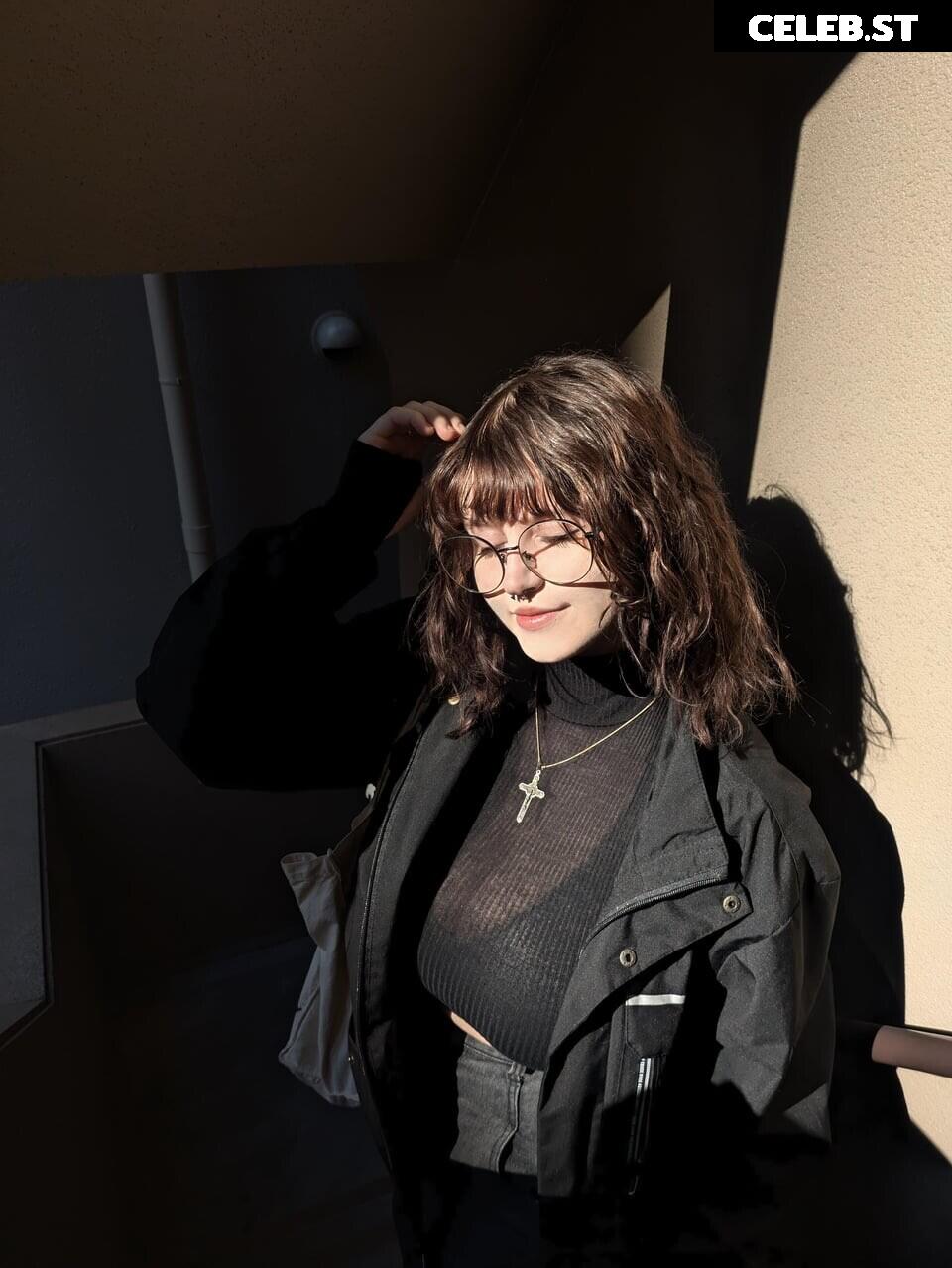 mylittlerobin | Robin Grey Image 11961800