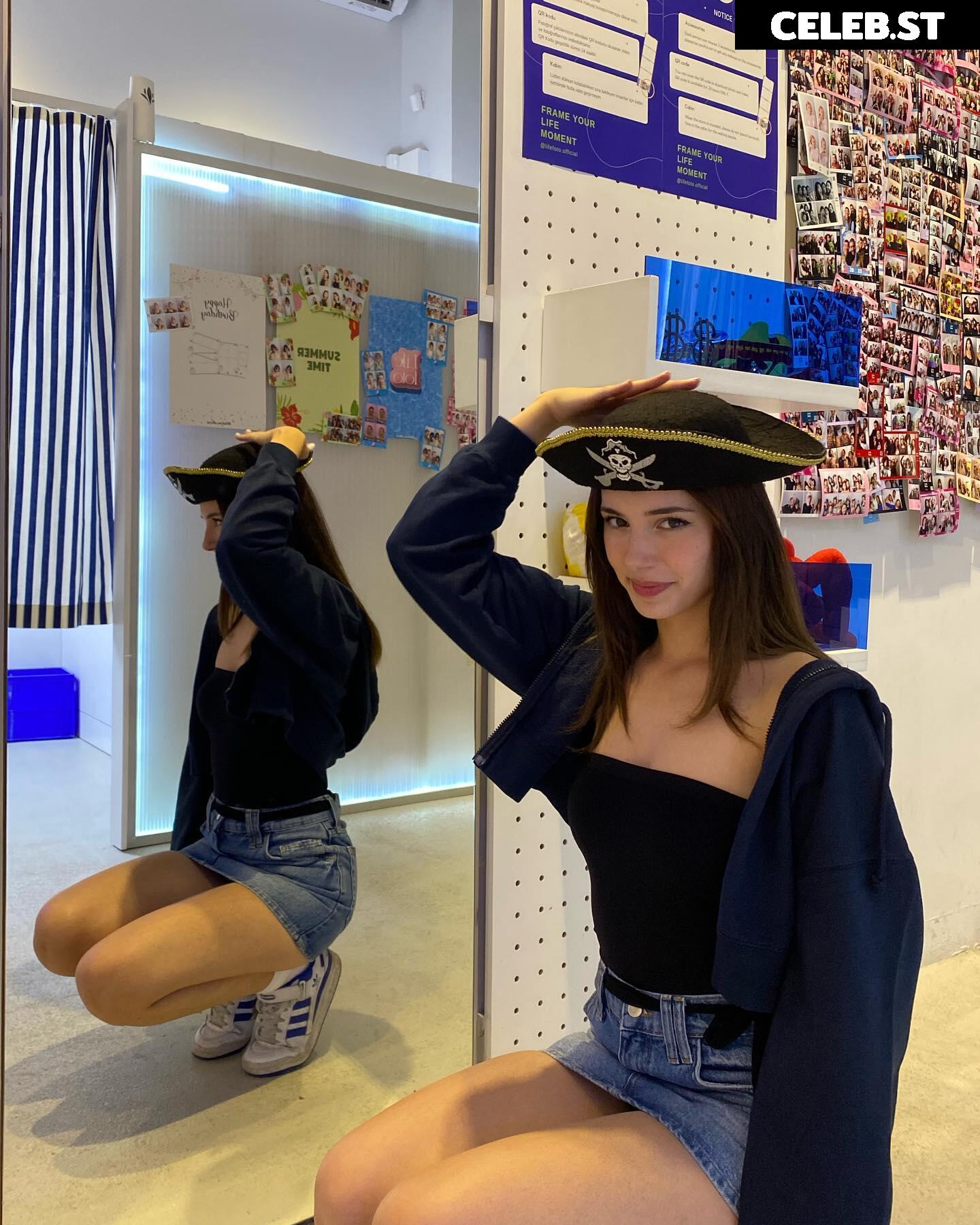 Ebrar Karabakan / ebrarkrbkn / ebbrarkrbkn Image 11961513