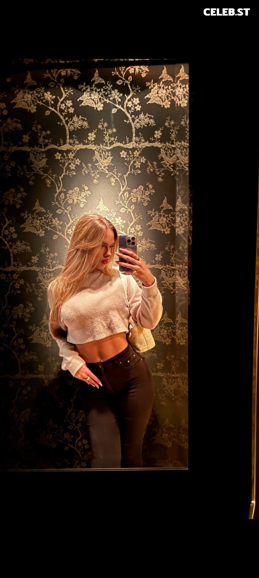 Elisa Pellegrino Image 11961426