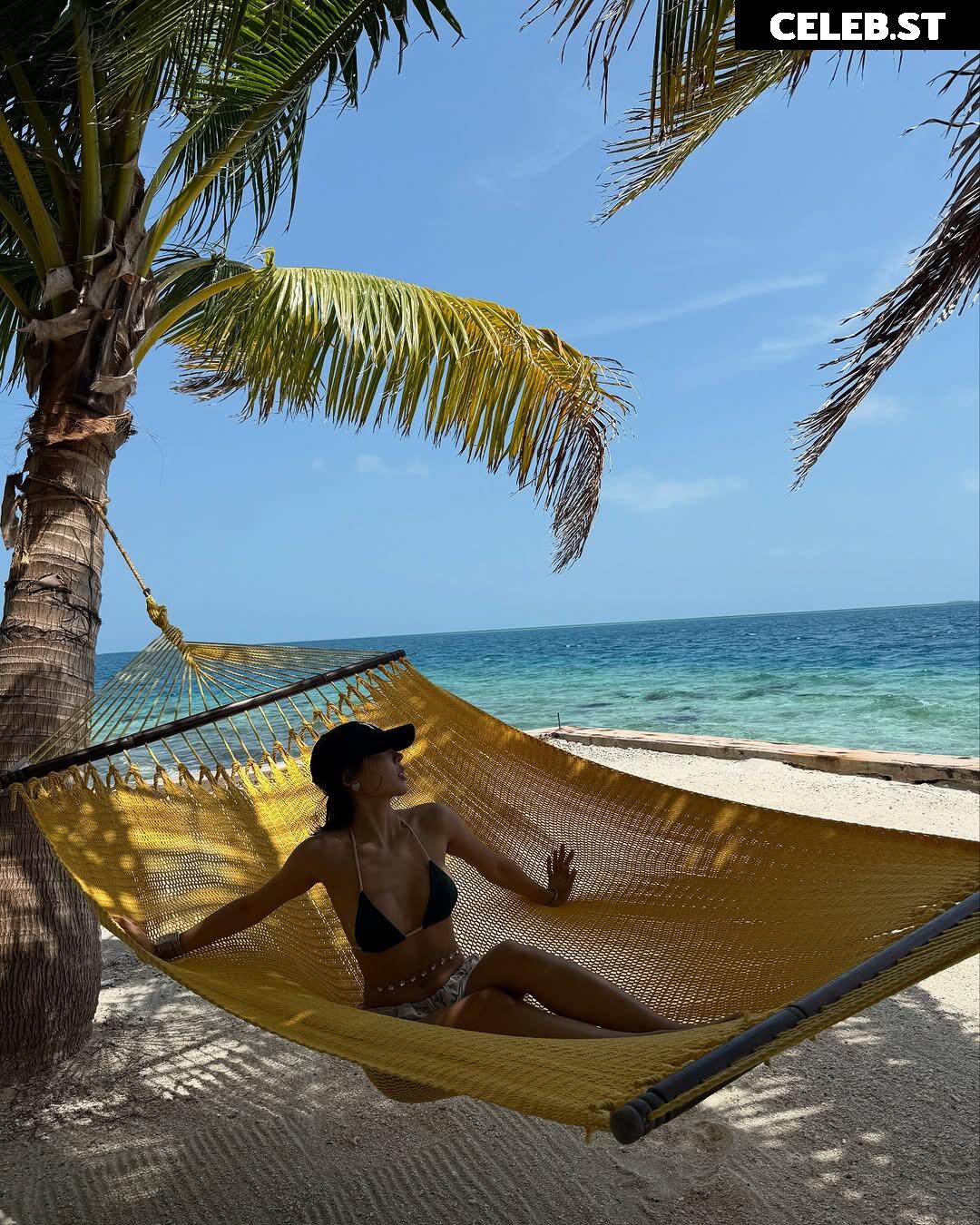 jooshica Image 11961170