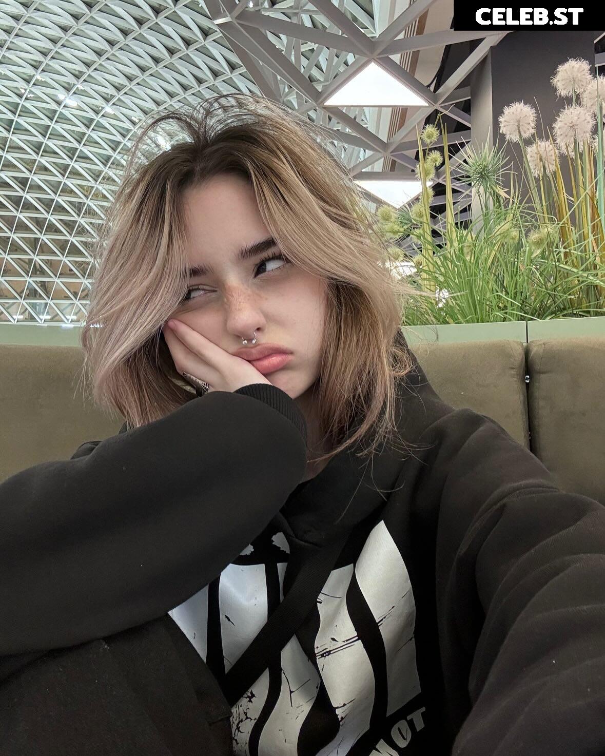 pavuk1_0 Image 11978094