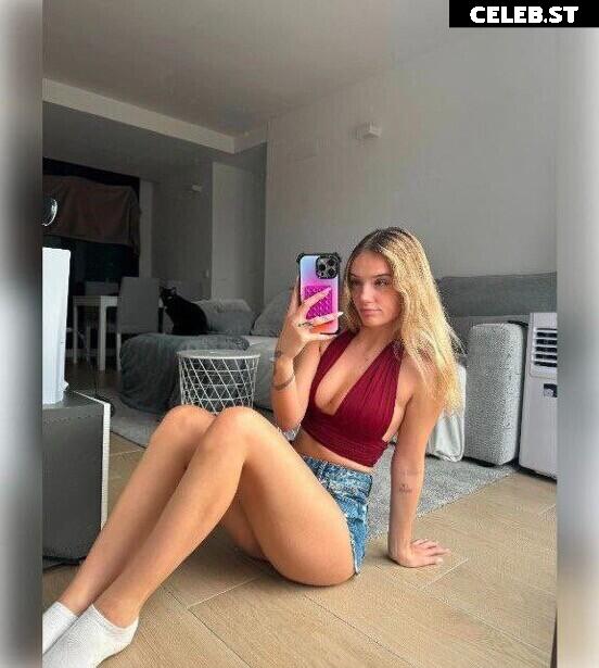 Lia Sikora - @ liasikora Image 11977136