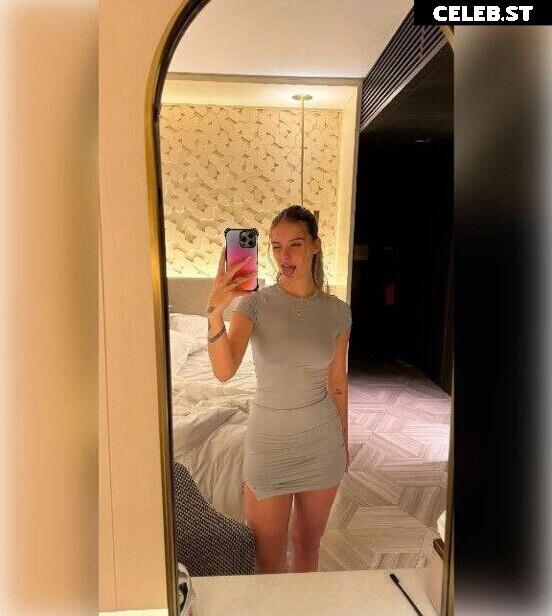 Lia Sikora - @ liasikora Image 11977135