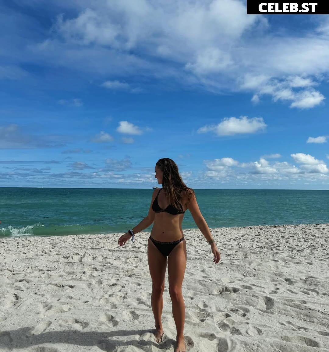 Skye Nicolson / skyebnic Image 11977262