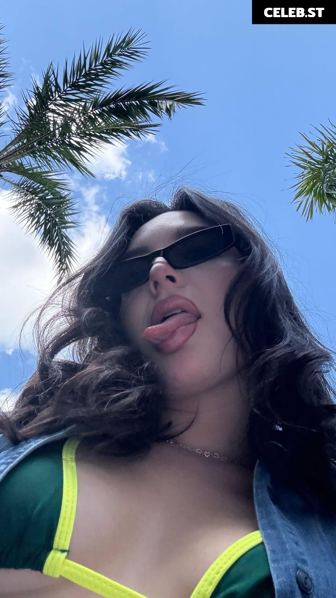 Daniela Flores alias @floresdani318 on instagram and onlyfans Image 11970657