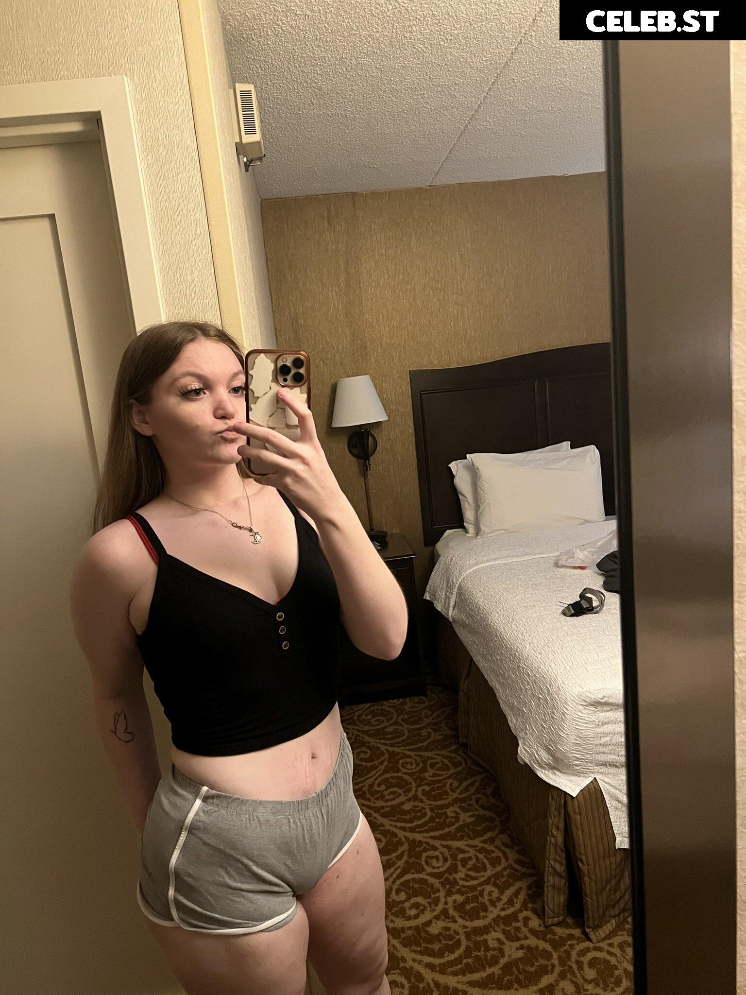 stonerbaby01 / stoner.baby / mariahdemps / dempsey_mariah Image 11972799