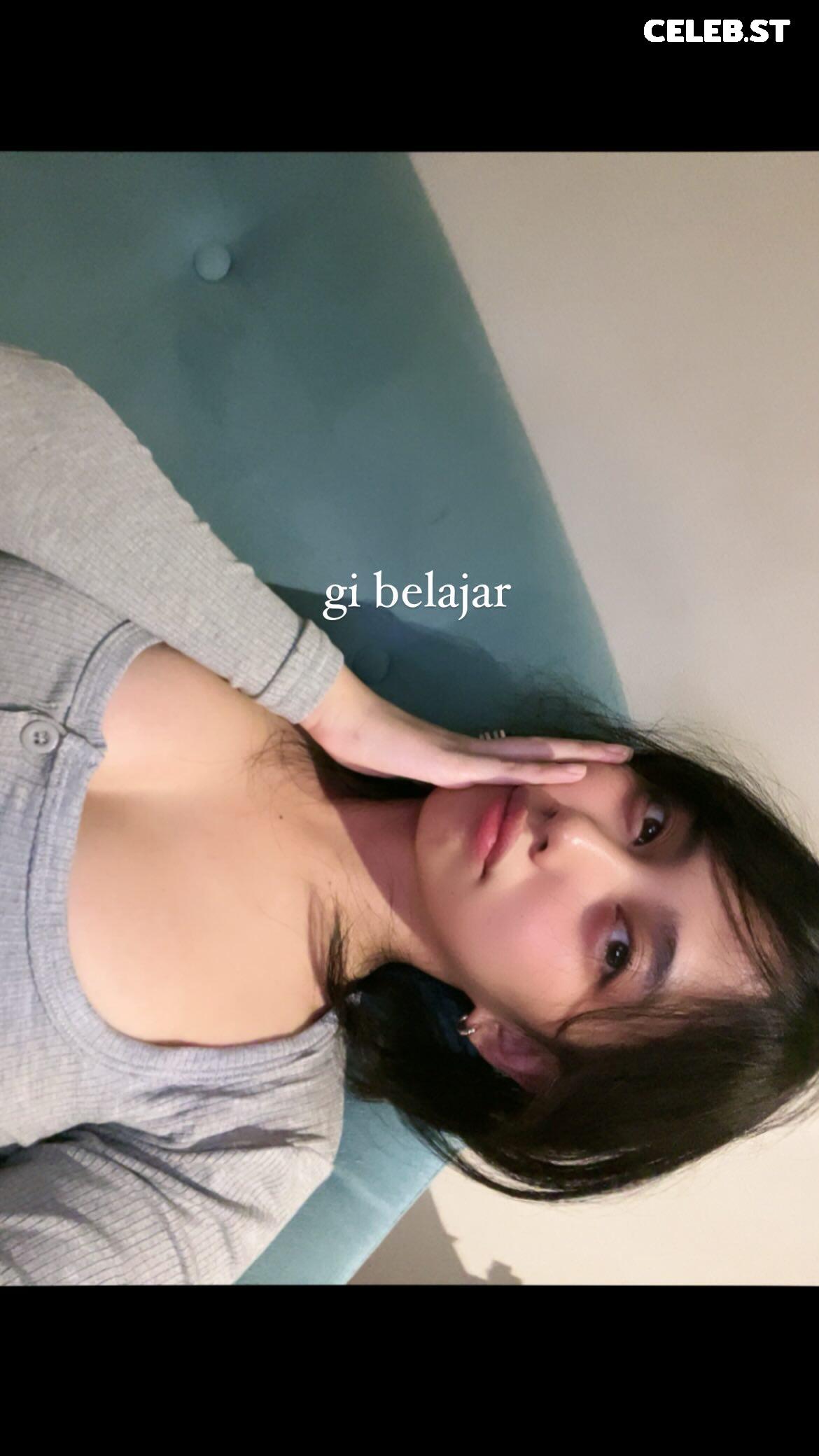 risaatjan / notriissaaa Image 11948224