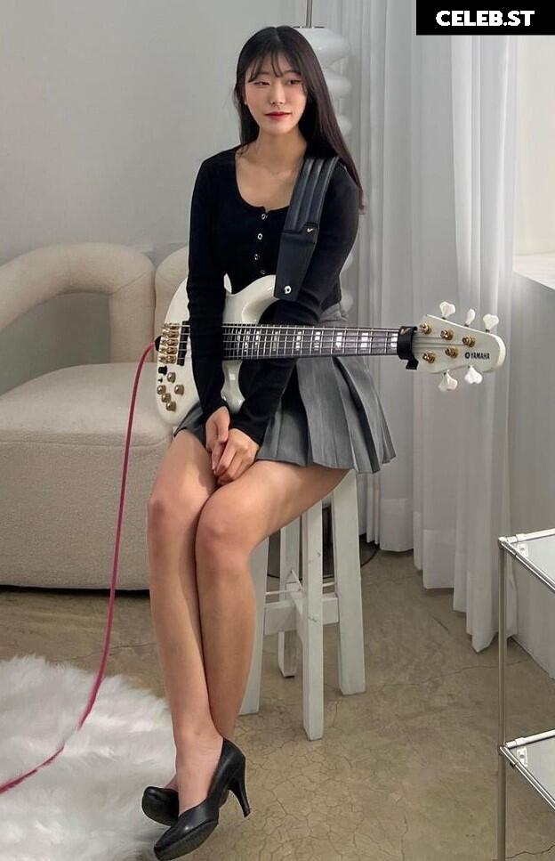 Choidaeri_ / grooveiffel Image 11945316