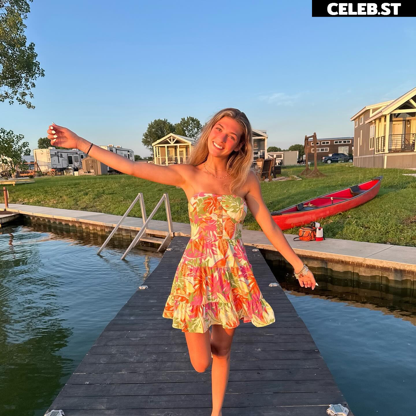 Bethany Espinoza | bethany_.marie | bethany_789 Image 11947868