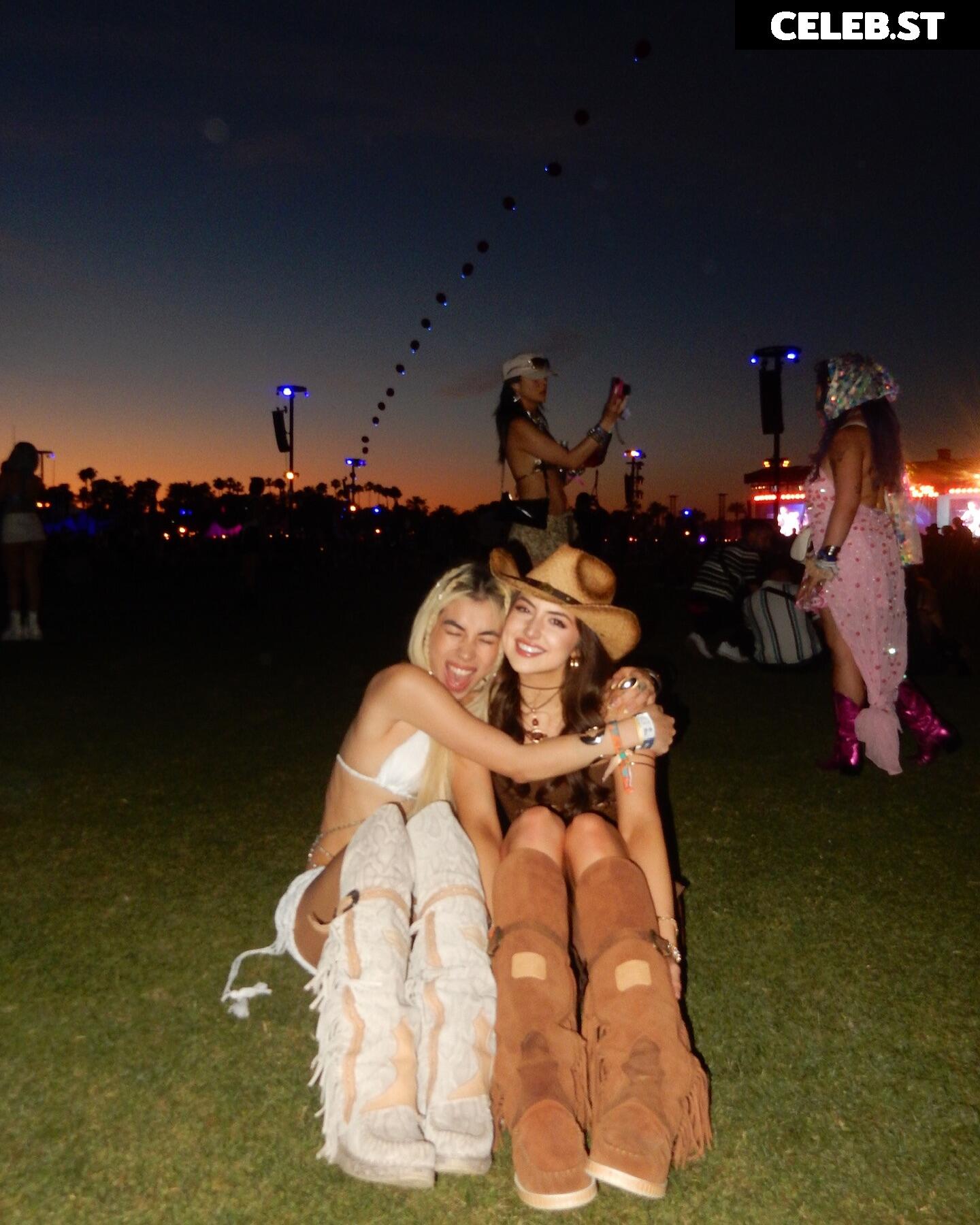 Sophie Silva │ notsophiesilva │ _sophiesilva_ Image 11946197